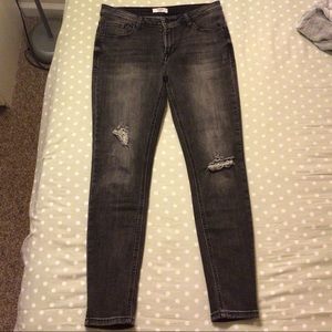 Kenzie Effortless Ankle Jeans (Women’s size 6/28), excellent used condition